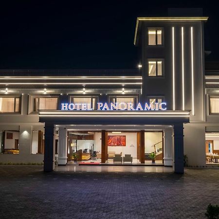 Hotel Panoramic Kochi Buitenkant foto
