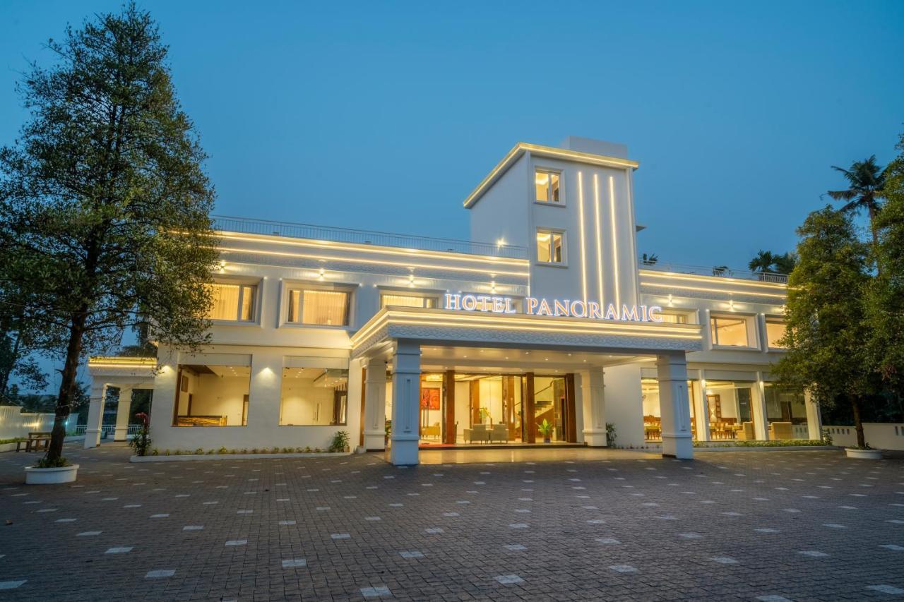 Hotel Panoramic Kochi Buitenkant foto